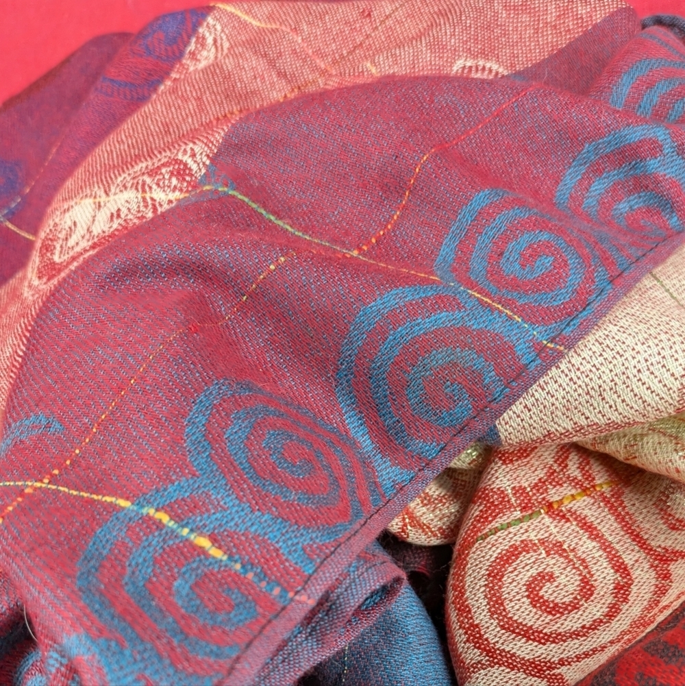 Gorgeous Pashmina Scarf! - Picture 4 of 9